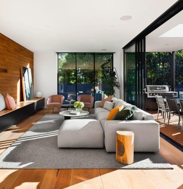 Home in Los Angeles gallery image 8